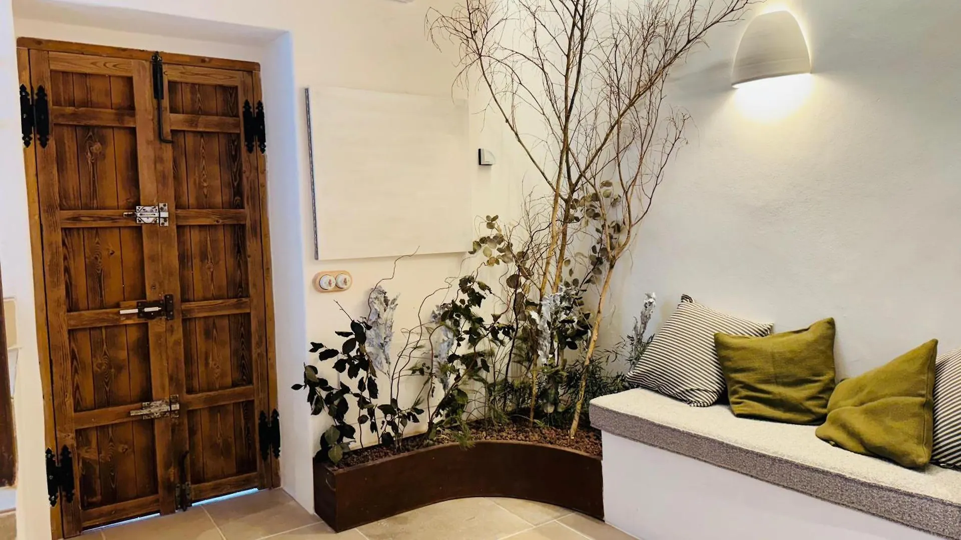 מלון אסטפונה Mondejar 14 Coliving Centro 0*,  ספרד